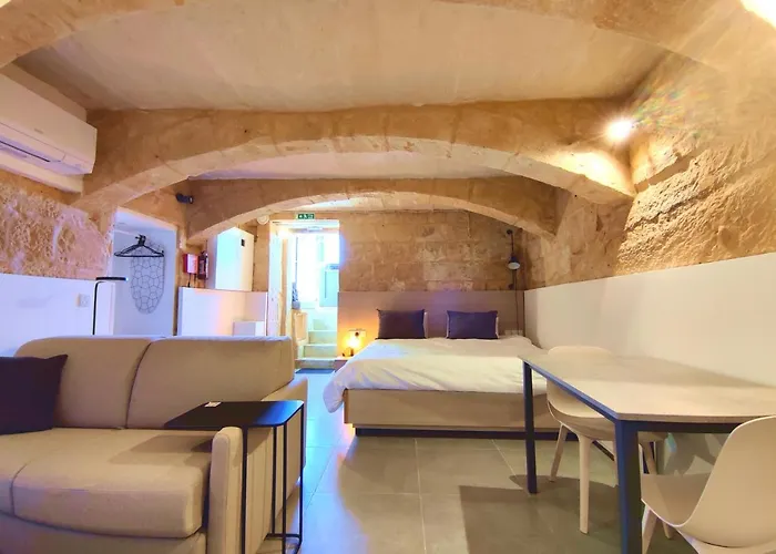 Tide 21 Savynomad Harbour Residences Valletta