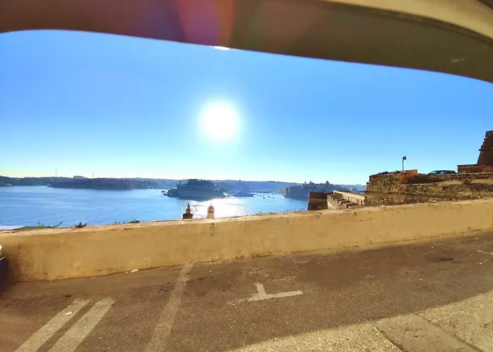 Tide 21 Savynomad Harbour Residences Valletta