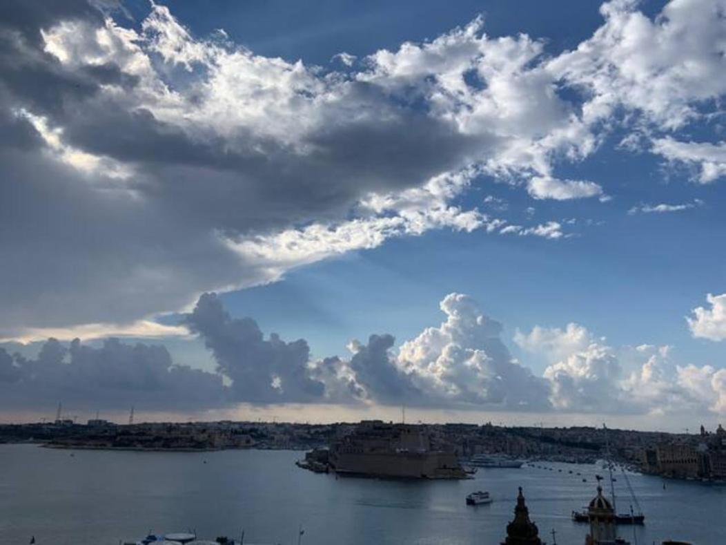 Tide 21 Savynomad Harbour Residences * Valletta